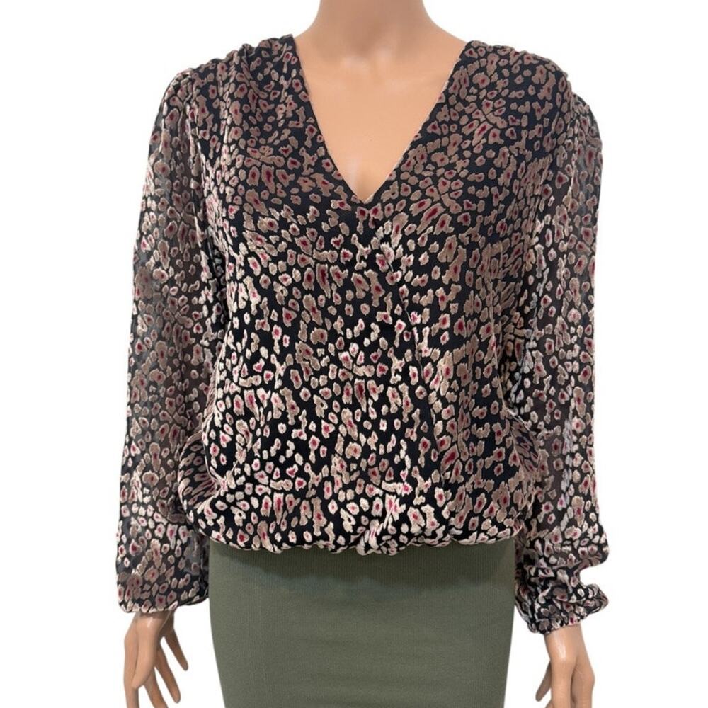 WHBM small velvet burnout surplice blouse TLS1 2481